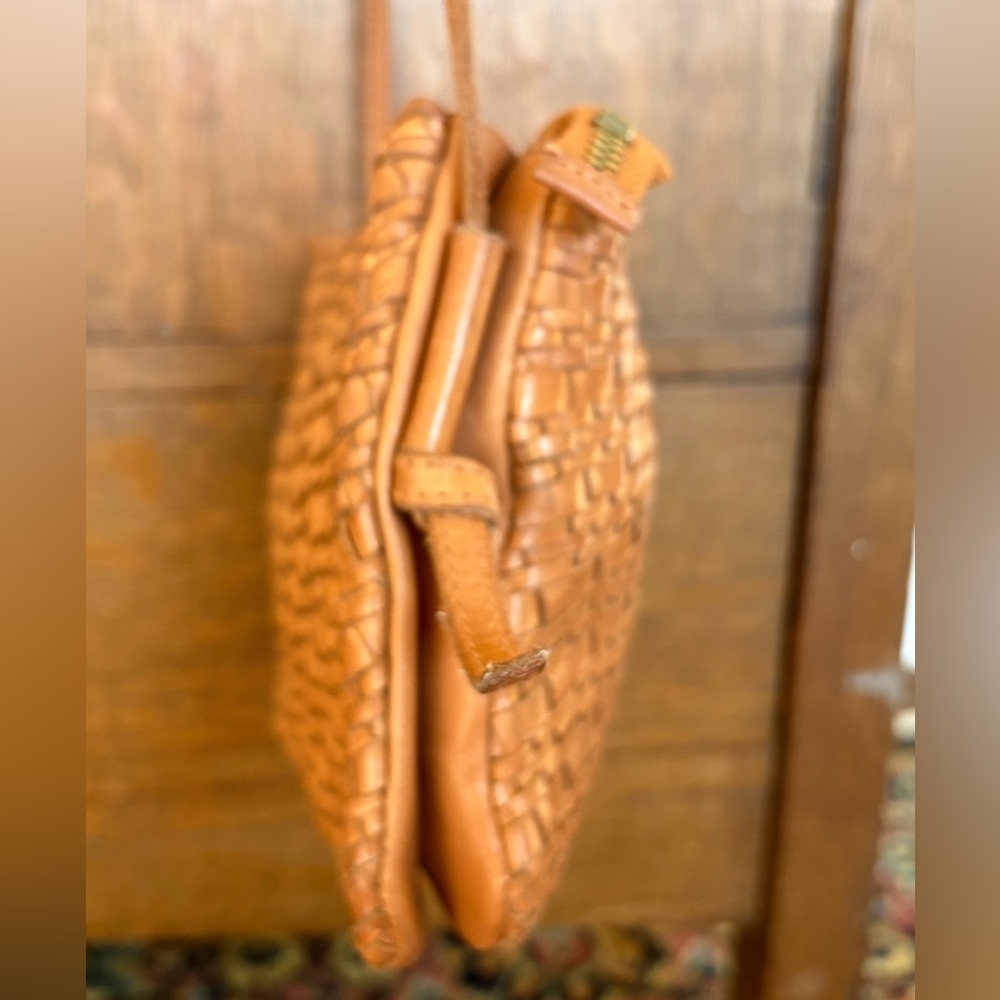 Madewell The Knotted Woven leather Crossbody bag, camel tan color - Picture 9 of 15